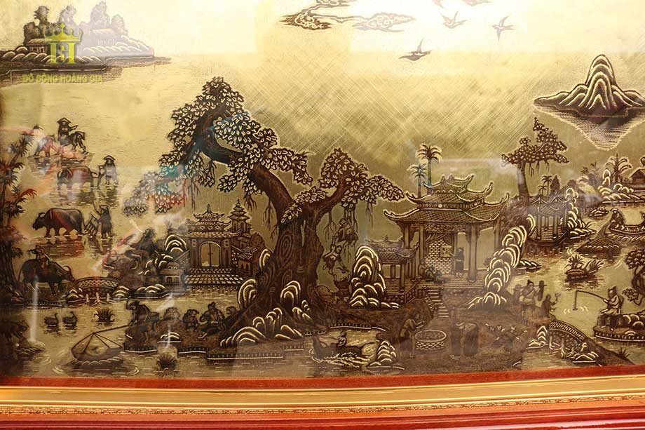 Hình ảnh cây đa, giếng nước, mái đình đại diện cho hình ảnh làng quê Bắc Bộ Việt nam được chăm chút sắc nét, sinh động